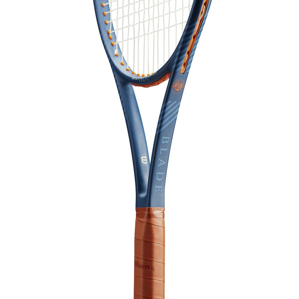 ウイルソン Wilson 硬式テニスラケット BLADE 98 16X19 V9 ブレード 98 RG ROLAND GARROS 2024  フレームのみ WR150611U - KPI CLUB（KPI公式オンラインストア）